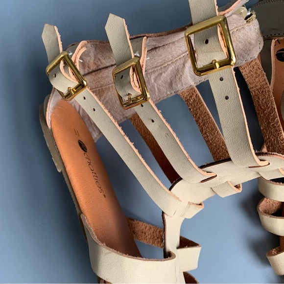 Modcloth Chatties Faux Leather Mod Retro Mid Calf Gladiator Flat Sandals 11 - Picture 5 of 7